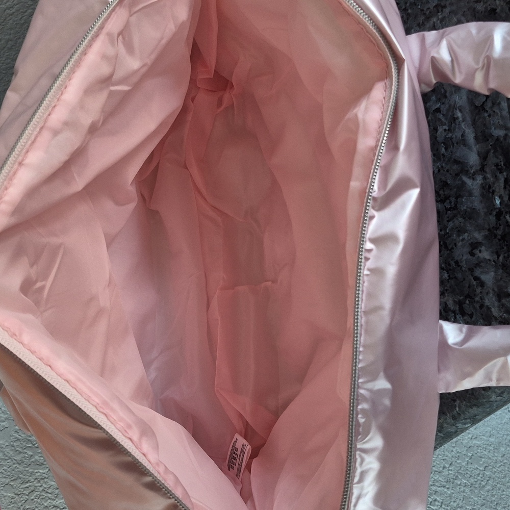 Marc Jacobs Light Pink Travel Bag NWT - Picture 7 of 8